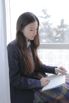 男生抱美女